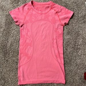 pink lululemon swiftly